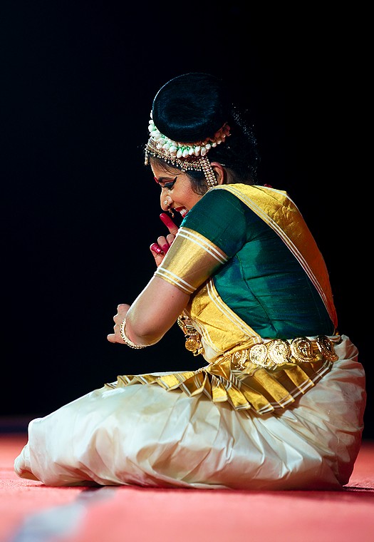 Usha Suresh Balaji (Mohiniattam) (Mamallapuram Dance Festival 2012 - Kathak, Odissi i Mohiniattam)